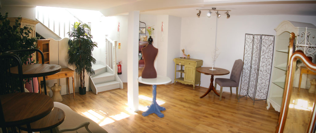 Superb Freehold Shop & Self Contained Apartment in Oxton, Wirral